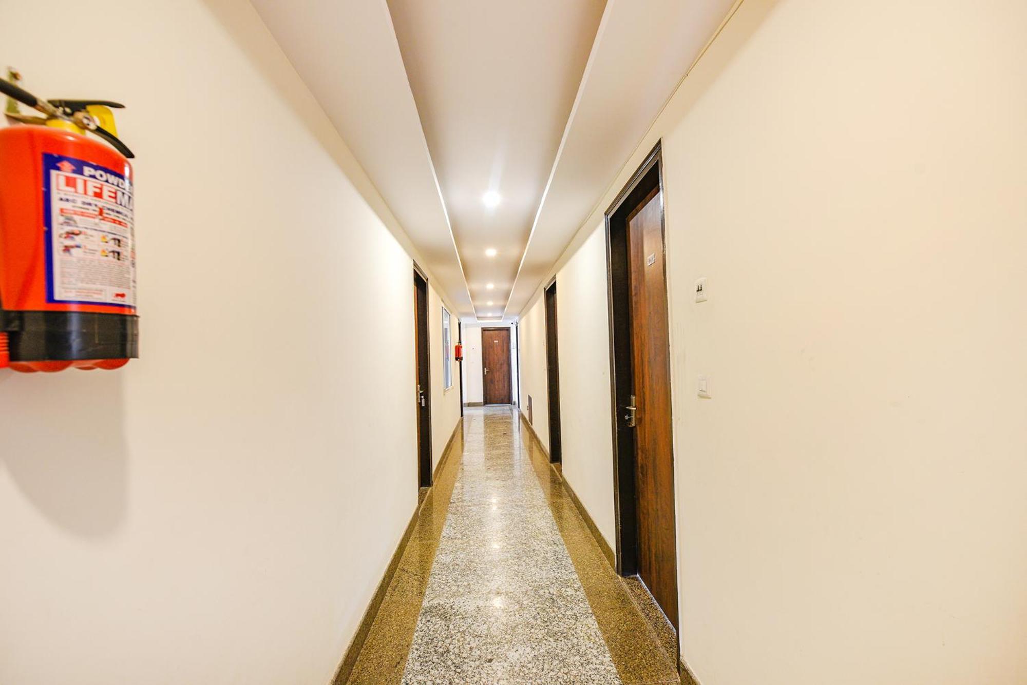Fabhotel Jaswinder Bhawan 哈里瓦 外观 照片