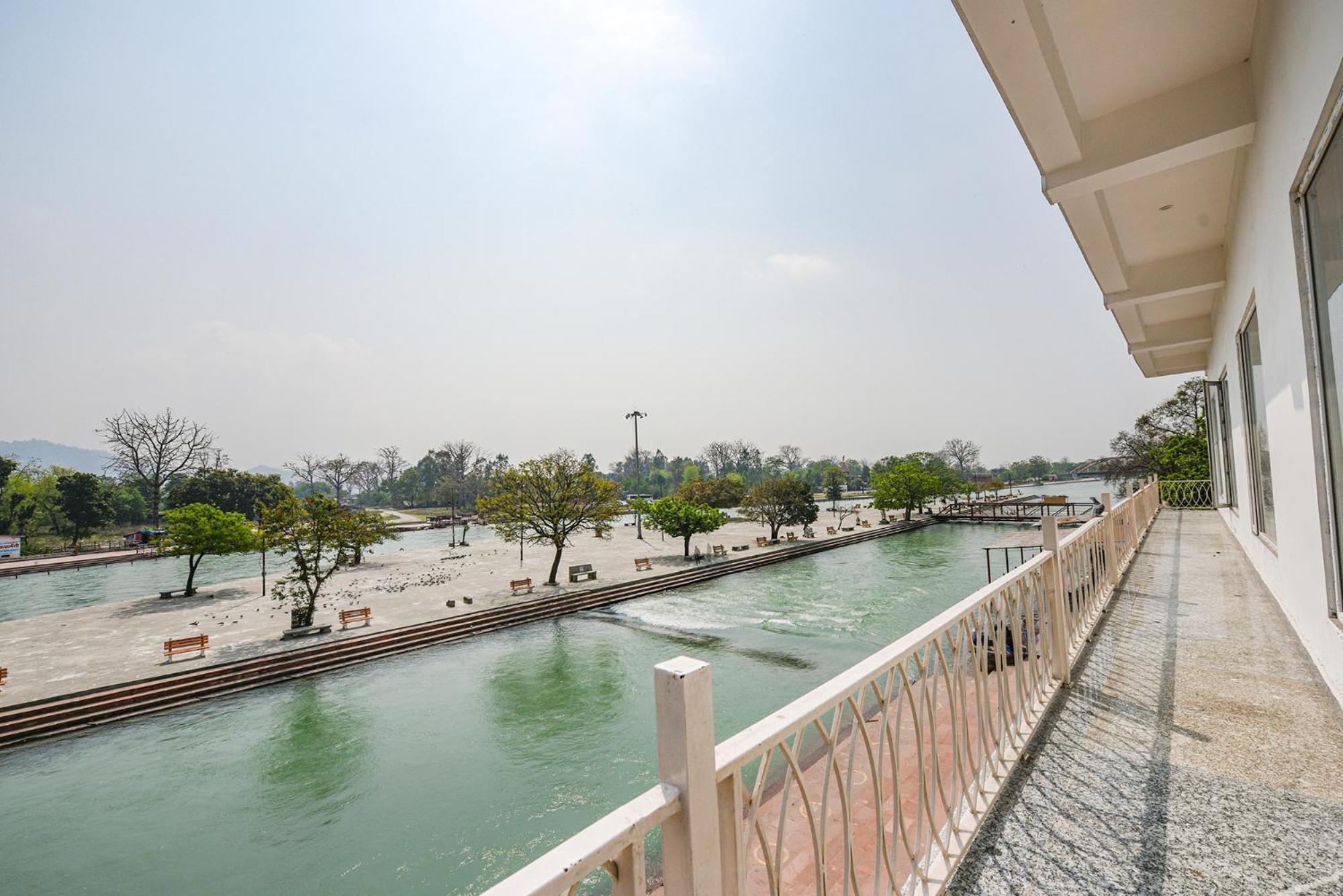 Fabhotel Jaswinder Bhawan 哈里瓦 外观 照片