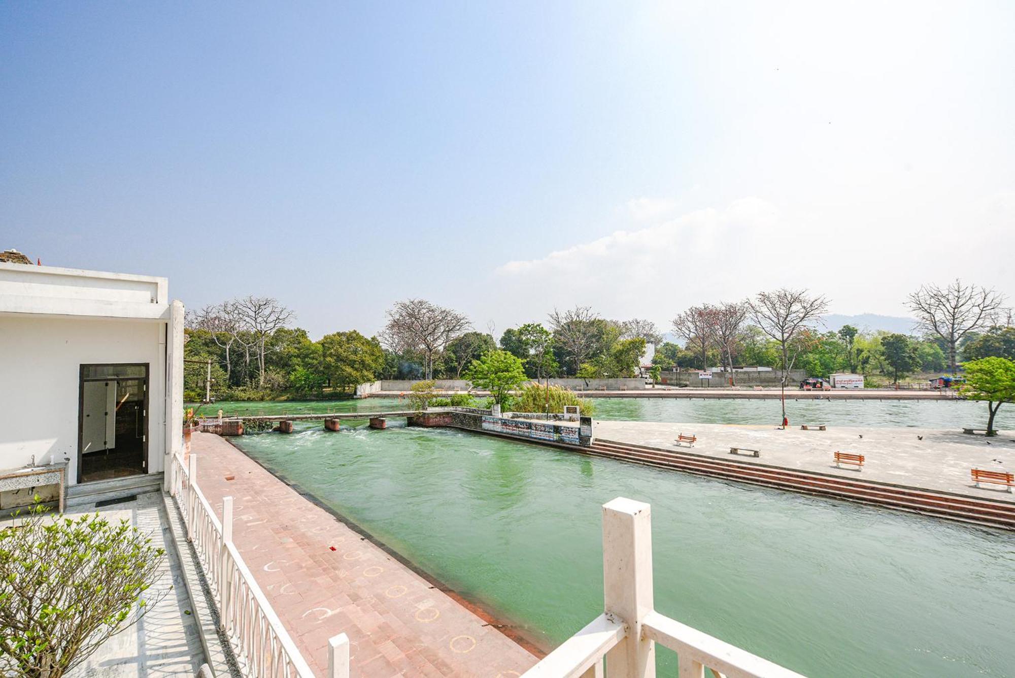 Fabhotel Jaswinder Bhawan 哈里瓦 外观 照片